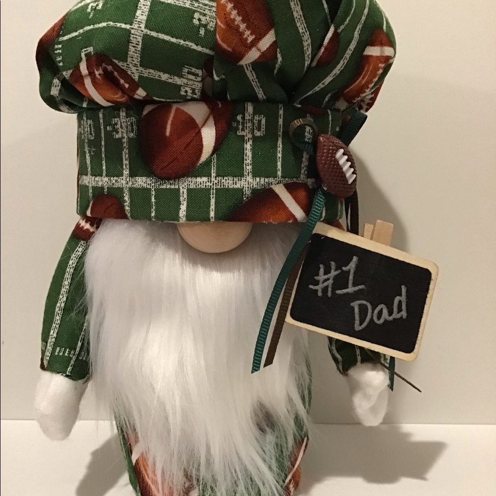 Touchdown gnome! 🏈